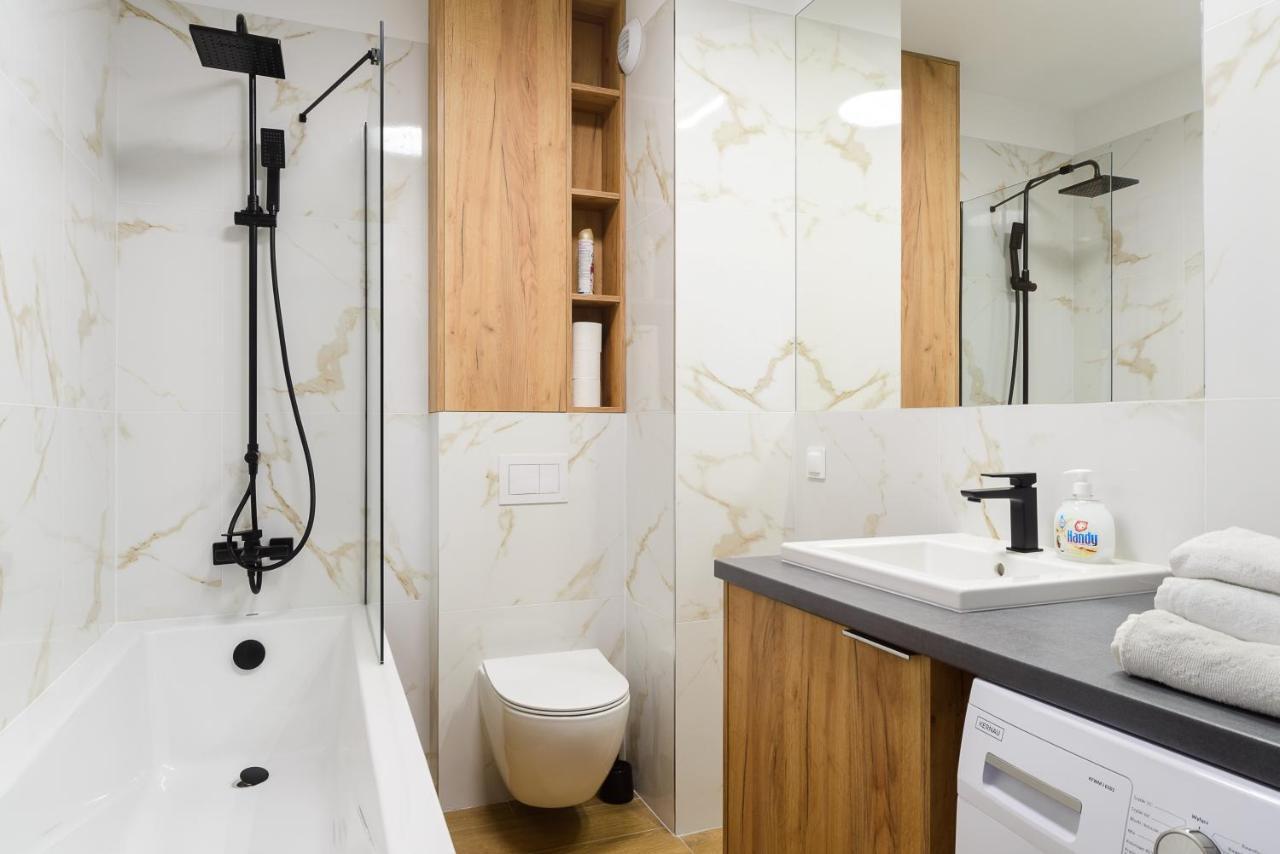 Lumina Premium Apartments With Parking Лодз Екстериор снимка