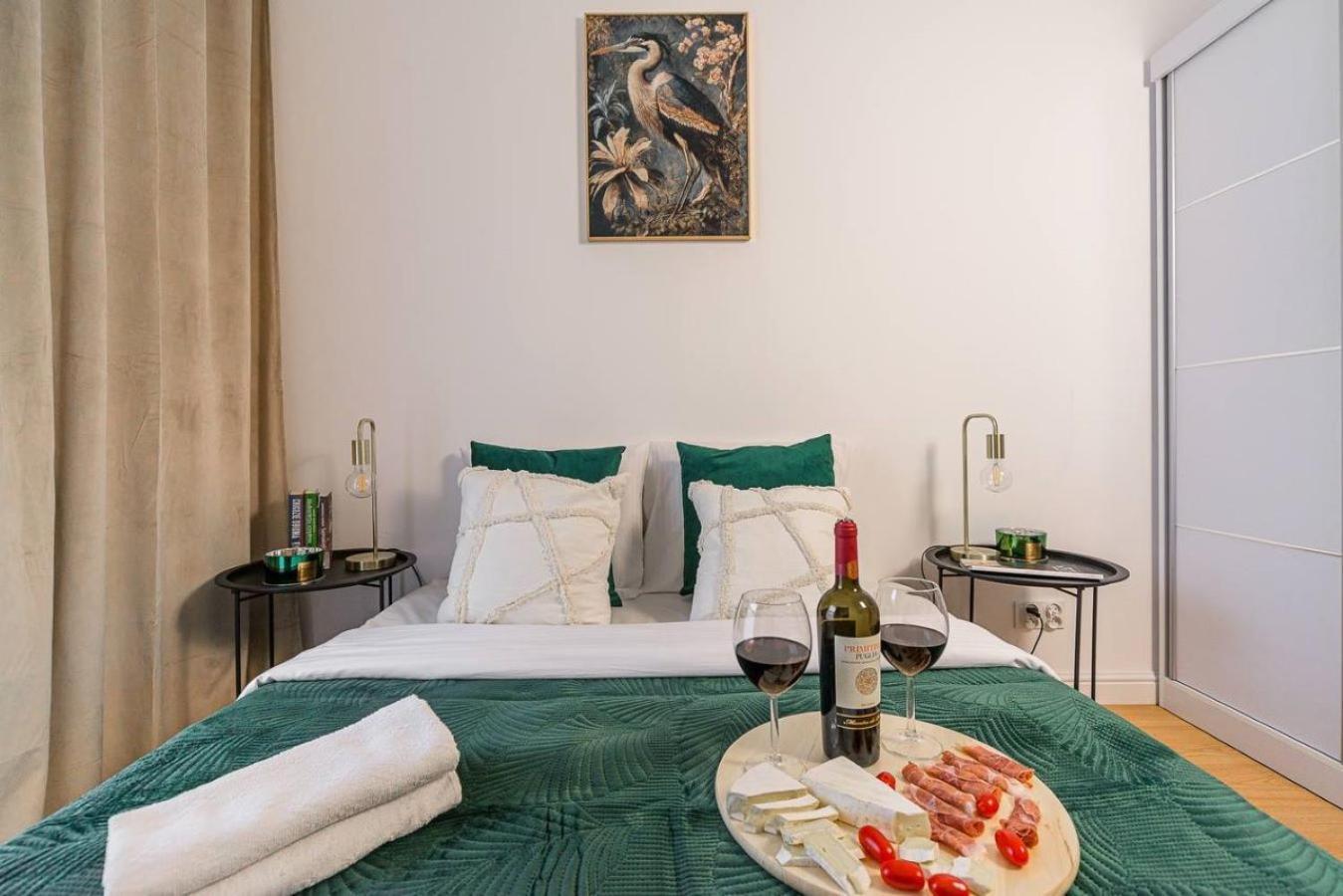 Lumina Premium Apartments With Parking Лодз Екстериор снимка