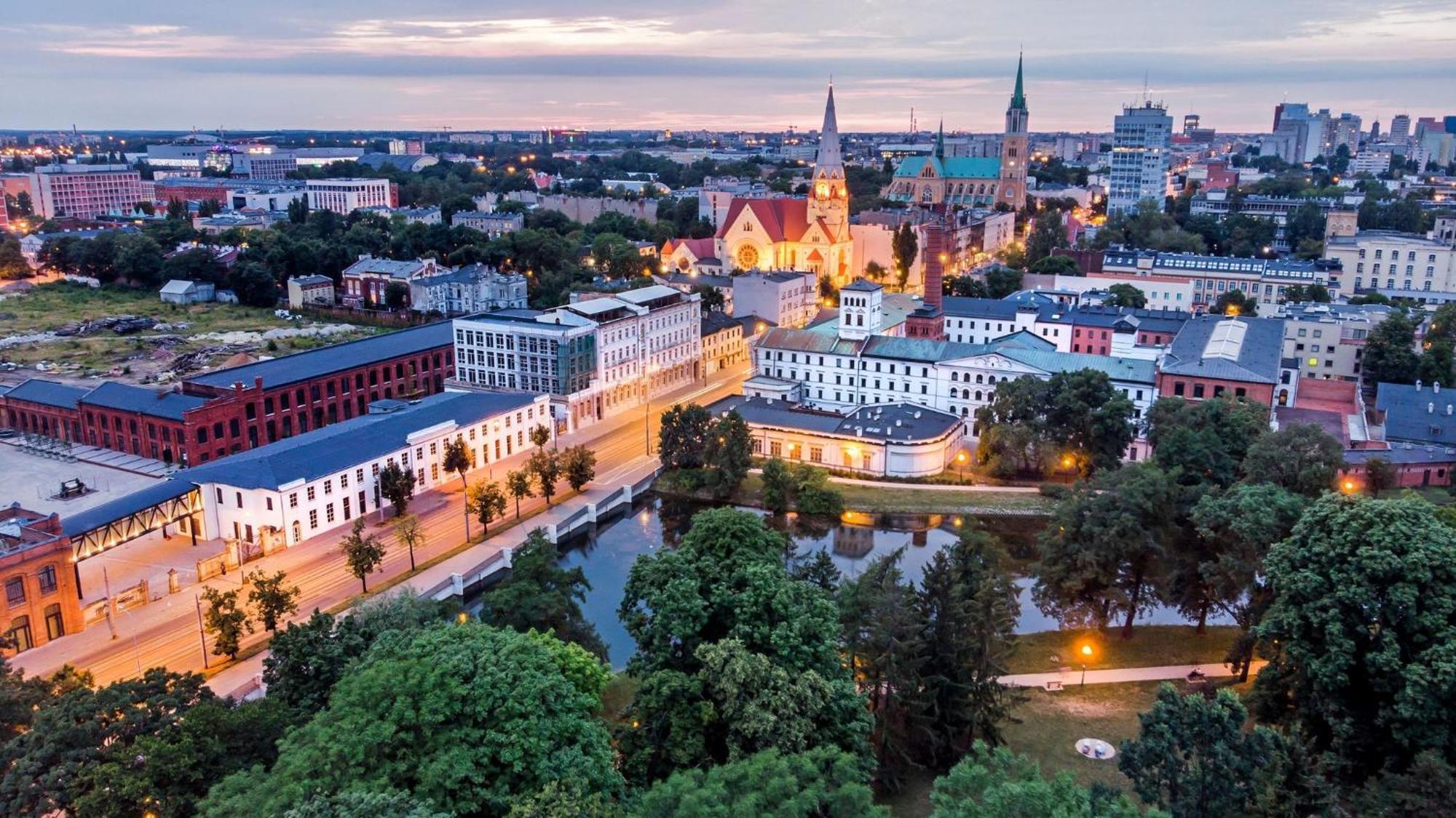 Lumina Premium Apartments With Parking Лодз Екстериор снимка